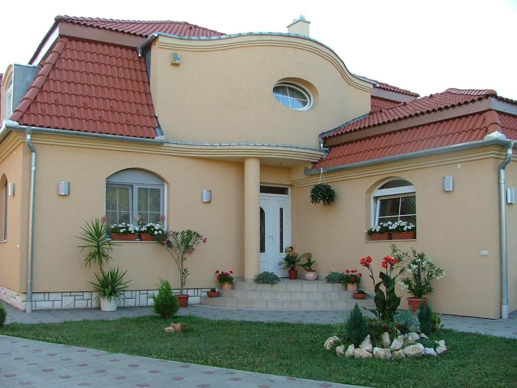 Ambrózia Guesthouse, front of the house